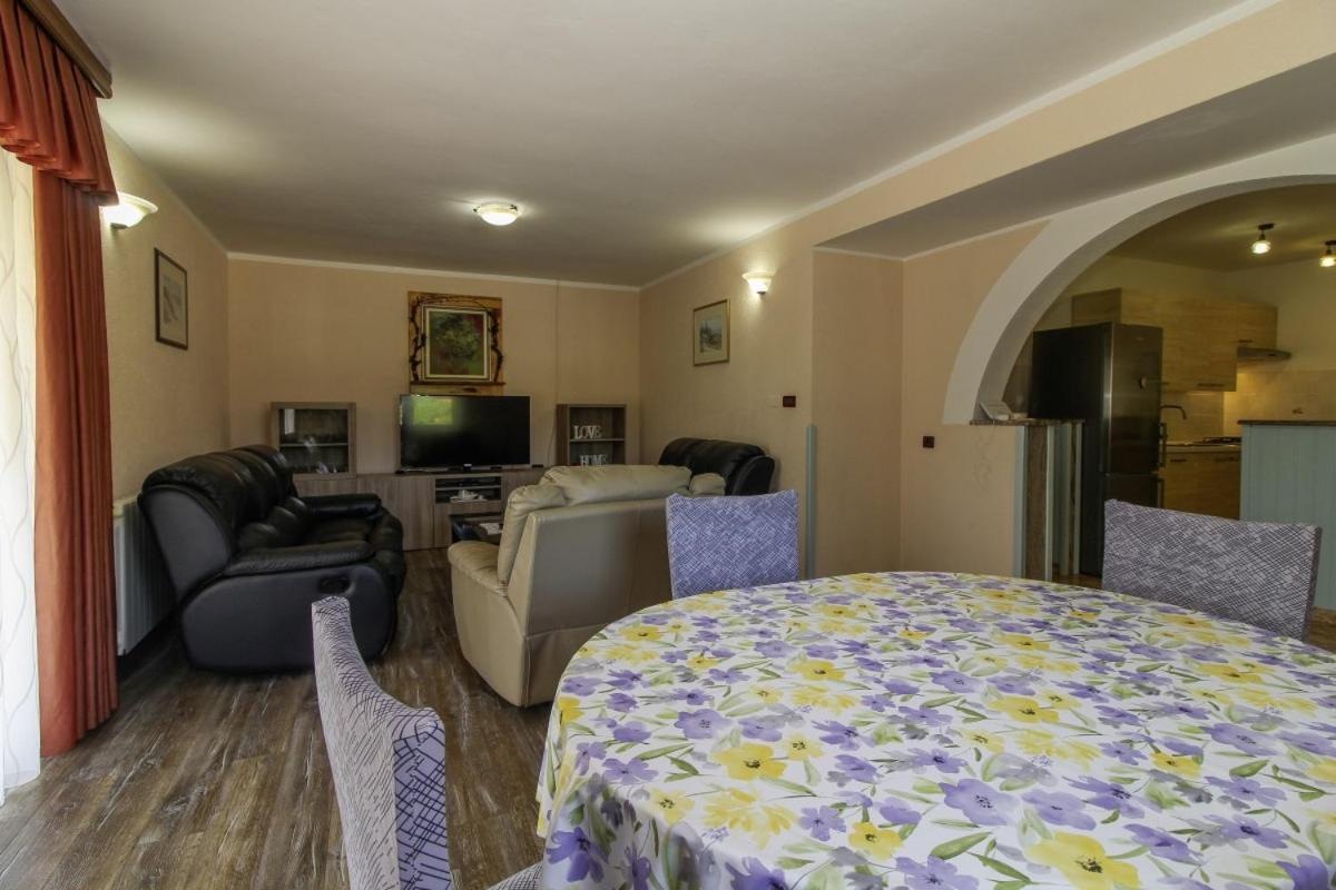 Villa Linda in Lovrinići  Pazin Exterior foto